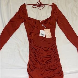 Beautiful Figure Flattering Dress 🧡